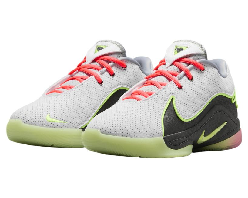 Nike LeBron 22 "Crown Jewel" (FZ1095-101)
