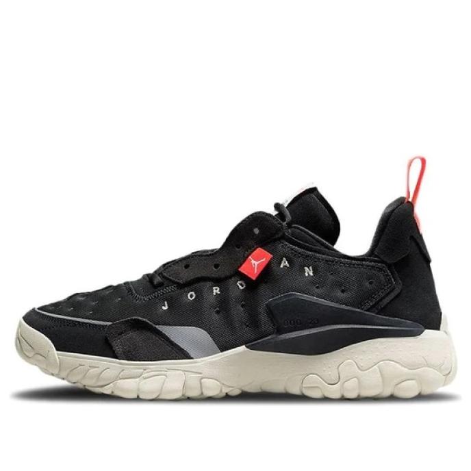 Jordan Delta 2 "Black Infrared' (CV8121-012)