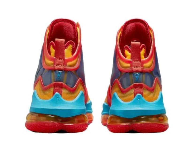 Nike LeBron 19 "Tune Squad" (dc9342-800)