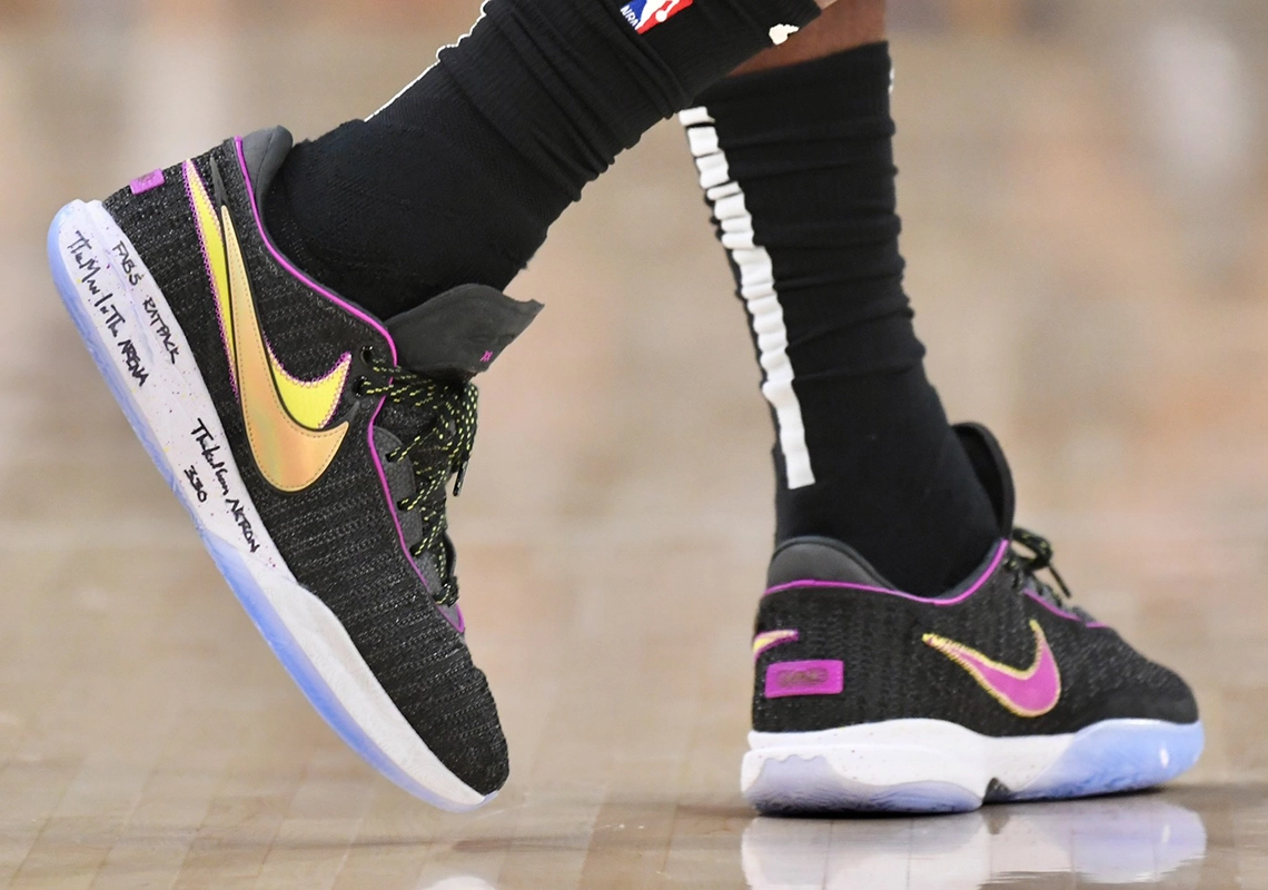 nike-lebron-20-2